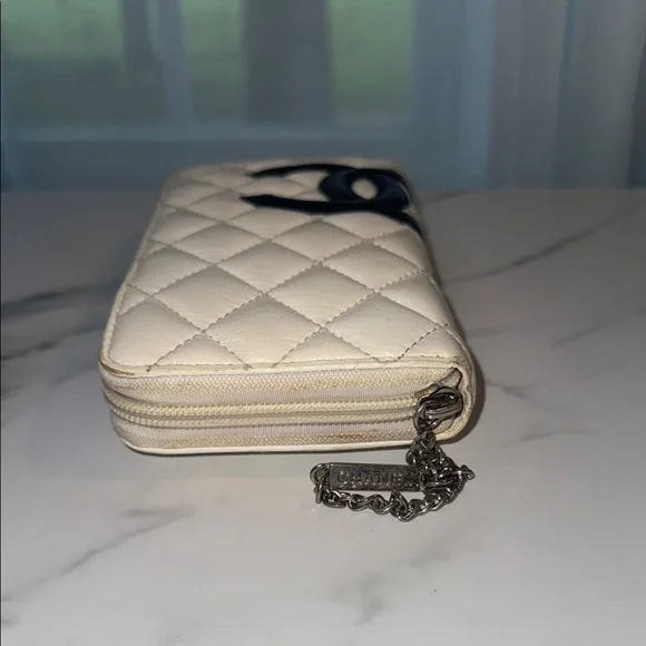 CHANEL Quilted Off White & Black Cambon Wallet with Chain - Picture 7 of 15